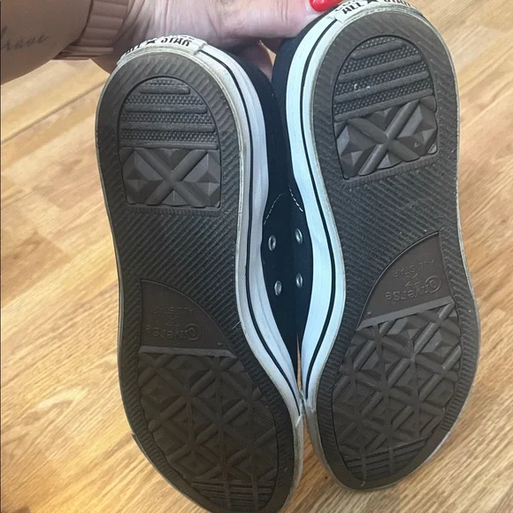 Converse Black and White Low-Top Sneakers - Picture 3 of 4